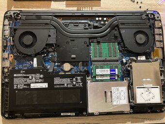 HP Zbook 17 G3 - 2