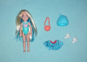 Barbie Chelsea color reveal - 2