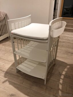 Stokke prebalovaci pult - 2