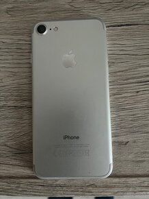 Predám IPhone 7 32Gb - 2