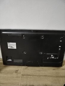 SAMSUNG UE32C4000 - 2