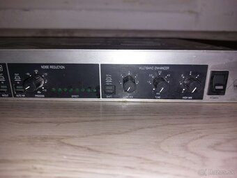 zvukový procesor Behringer Ultrafex II - 2