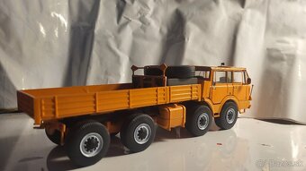 Tatra 813 8x8 1:43 - 2