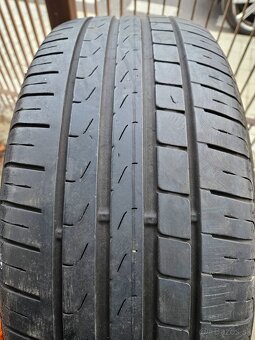 Pirelli 215 55 R17 letne - 2