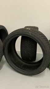 Pneu R20 255/35 R20 - 2