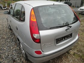 Nissan Almera Tino -náhradné diely - 2