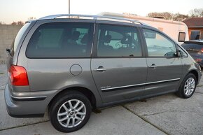 VOLKSWAGEN SHARAN 1,9 TDI 85kW AT5 7 miestne - 2