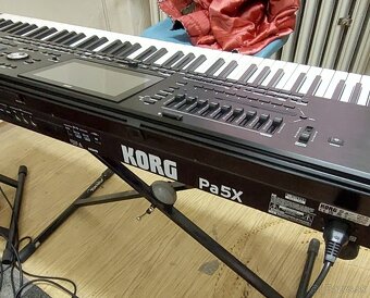 KORG PA5X 76 - 2