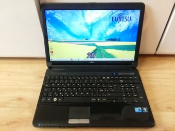 15,6" Fujitsu Lifebook / Intel core i5 / 256gb ssd / 8gb ra - 2