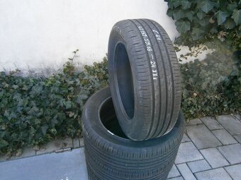 Predám 4x letné temer nové pneu Continental 195/55 R16 87HXL - 2