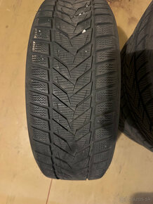 Predam pouzite zimne pneu 215/60 R16 99H Vredestein - 2