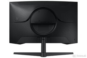 Samsung Odyssey G55 27 uhlopriečka - 2