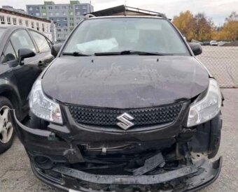 Predám Havarovanú Suzuki Sx4 1,6 benzin rv 2014. - 2