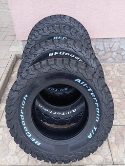 255/70R16 120/117S BFGoodrich - 2