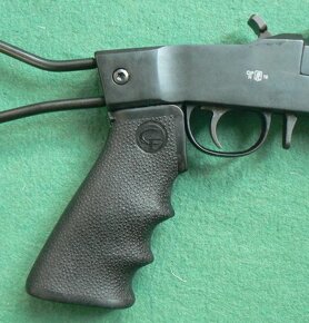 Chiappa little badger 17.HMR - 2