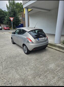 Lancia Ypsilon 0.9 - 2