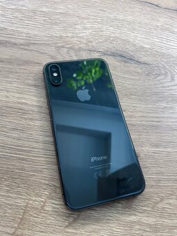 iPhone Xs 64 GB - 2