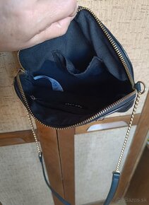 Čierna kabelka s výšivkou - 2