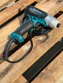 Makita elektricky skrutkovač - 2