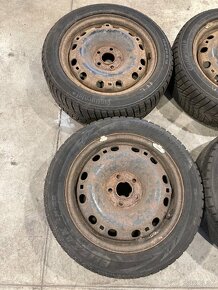 Zimne pneu 195/50 R15+plech - 2