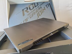 ASUS ROG Zephyrus M16 - 2