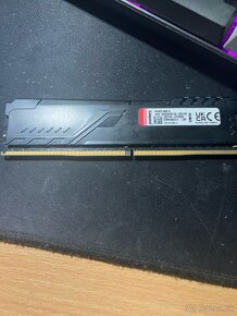 Predam RAMku kingston fury beast ddr4 - 2