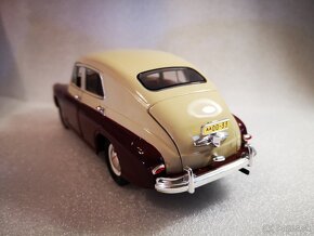 Predám nový kovový model auta veterána Gaz M20 Pobeda 1:24, - 2