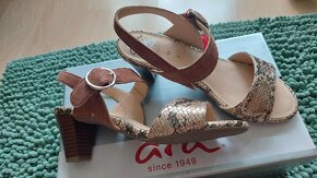 Ara kožené dámske sandále, PC 89,95 eura - 2
