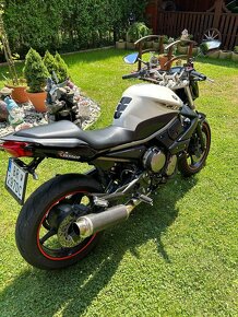 Yamaha XJ6n 600 - 2