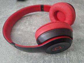 Beats solo 3 wireless - (L) strana nalomená - plně funkční - 2