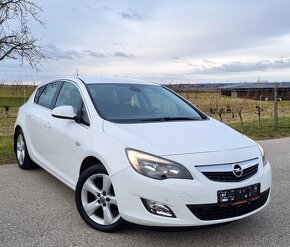 Opel Astra 1.4 16V 74KW/101PS R.V.08/2010 - 2