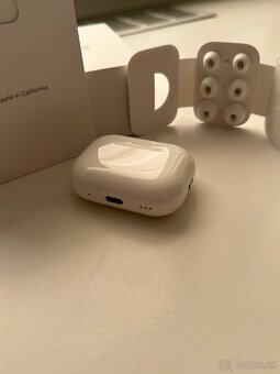 Apple AirPods Pro 2 - 2