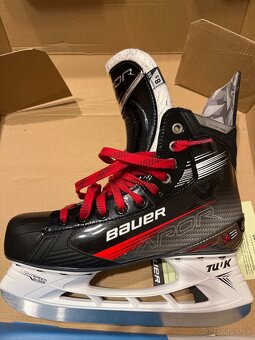 HOKEJOVE KORCULE BAUER VAPOR X3 SENIOR EE - 2