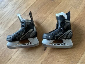 Detske korcule CCM Tacks AS 550 velkost 29,5 (18,7 cm) - 2