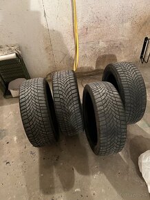 Zimné Pneu Bridgestone Blizzak 215/55/R17 - 2