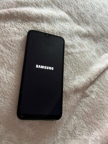 Samsung Galaxy A20e - 2