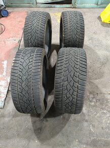 Dunlop zimné pneu255/40 R18 6 mm - 2