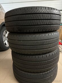 215/60 r17 C - 2