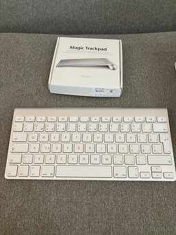 Apple Magic Keyboard a Magic Trackpad - 2