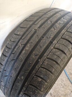 Predám 195/50 r15 - 2