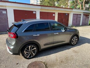 Kia NIRO 1.6 PHEV Platinum 2017 - 2