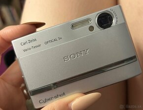 Sony Cybershot Carl Zeiss - 2