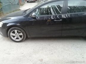 Rozpredám volkswagen passat b7 sedan 2,0 tdi 103 kW - 2