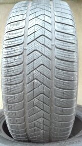 Predám 4-Zimné pneumatiky Pirelli Scorpion 255/55 R19 - 2