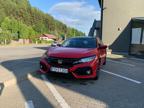 Honda Civic Hatchback: full výbava, málo km, garážované - 2