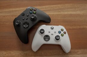 Xbox one S/2 kontroller+3bateri+nabij.+headset+EA fc 25 - 2