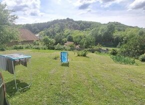 Starší RD s lukratívnym pozemkom 2328 m2 - 2