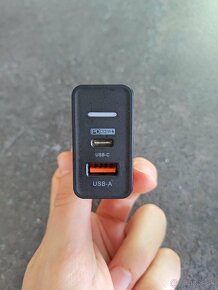 Adaptér do Japonska/ Ameriky – USB a USB-C port - 2