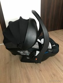 Stokke iZi Go Modular X1 40-75cm Black vajíčko i-Size - 2