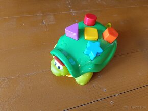 Zatĺkacia korytnačka Fisher-Price - 2